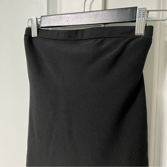 Elegant Black Strapless Dress - Picture 6 of 8